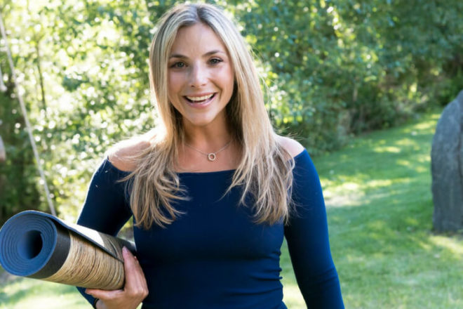 In a world where doctor visits are usually too short and overly expensive, Dr. Sara Gottfried is dishing up six important tips to keep in mind speaking about your hormones with a doctor.