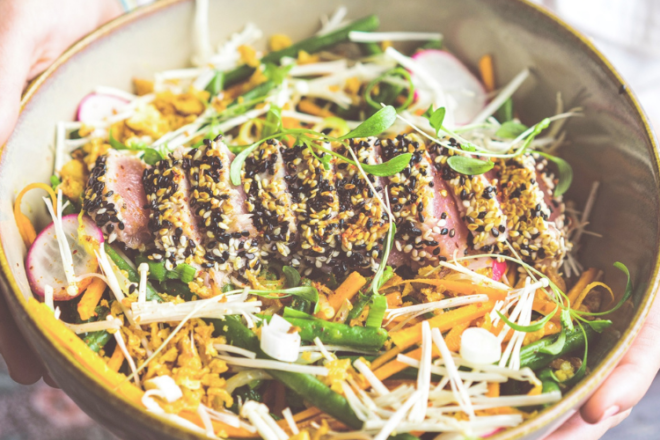 Seared tuna with sesame