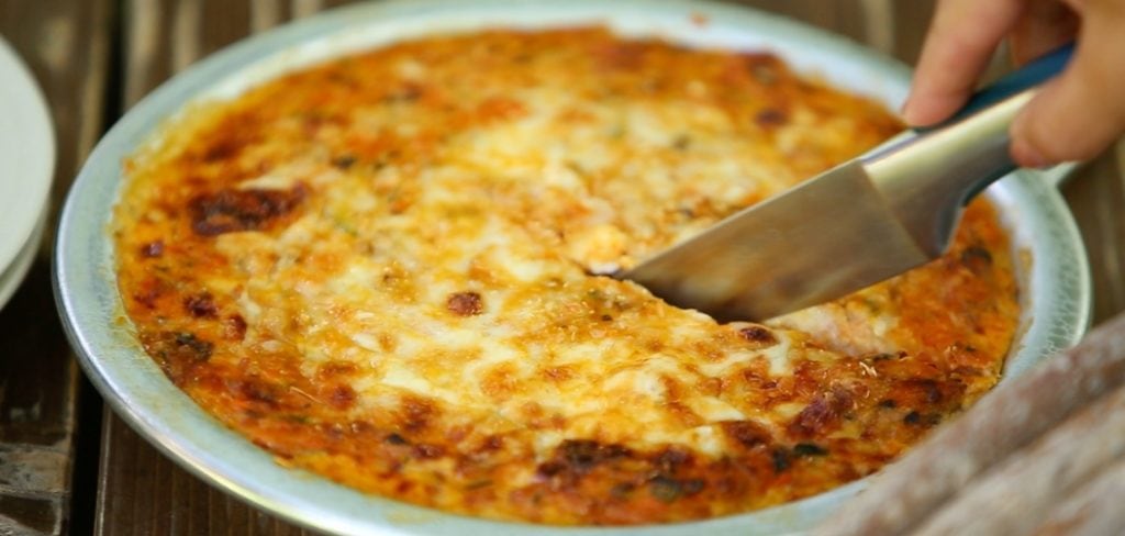 Love pizza? Well, get ready because this quick and easy pizza quiche recipe makes even the biggest pizza lovers ohh and ahh!
