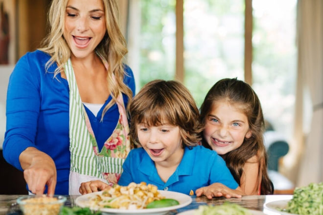 Does 5:00 pm ever roll around and you still have no clue what to make for dinner? Here are my fallback dinner meals that take 20 minutes or less!