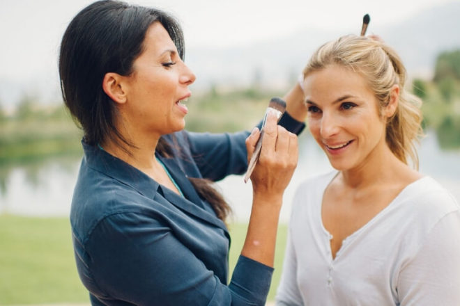 Stepping out for a special occasion? Before you grab your makeup palettes and beauty blenders, watch this easy makeup tutorial perfect for the busy woman!