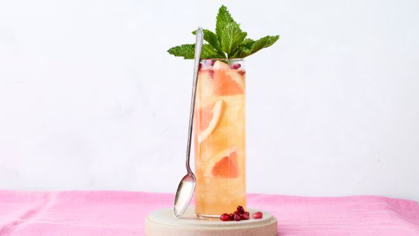 pomegranate grapefruit cocktail